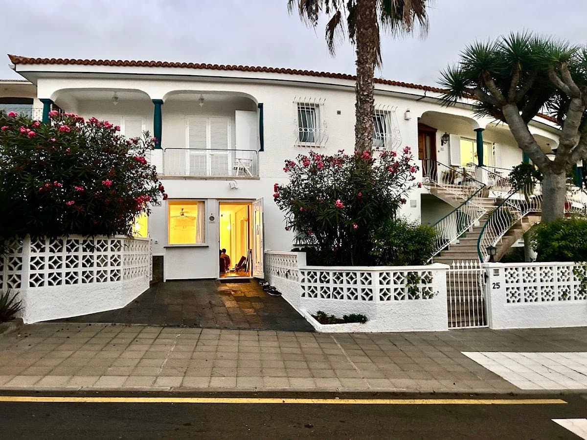Yoga Happiness & Wellness Center in Santa Cruz de Tenerife
